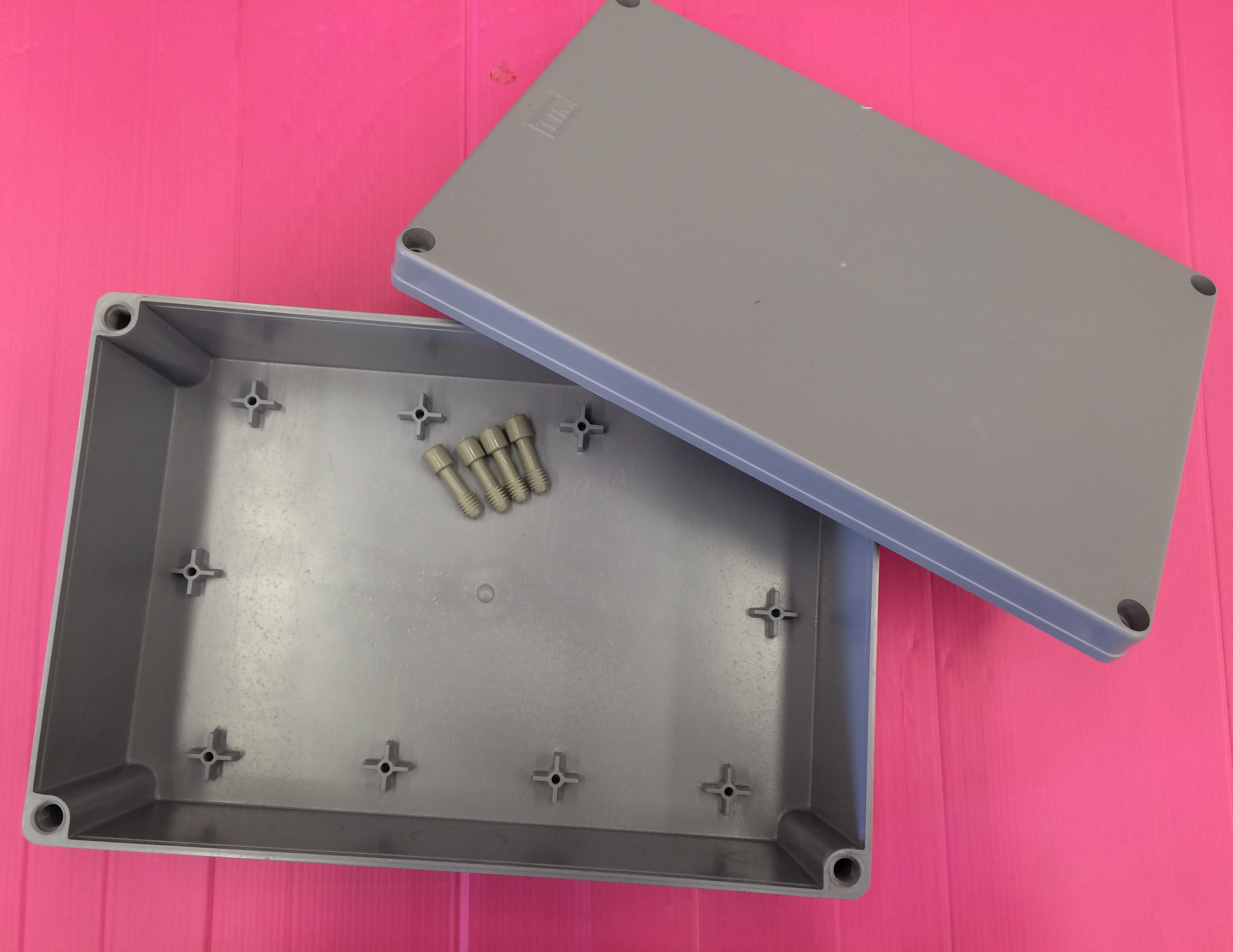 Waterproof Box 8"x12"x4" (grey)